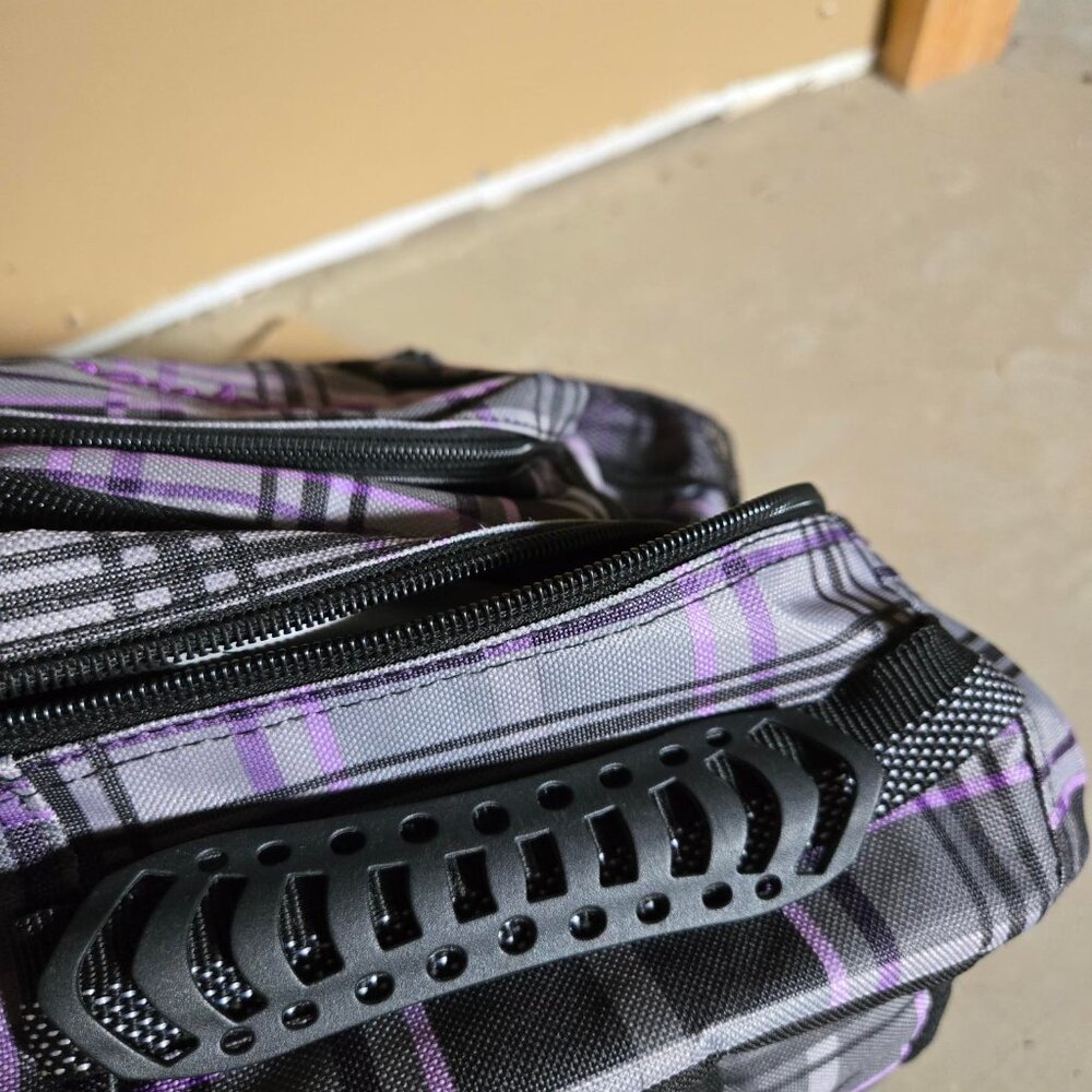 LIKE NEW Purple Backpack - Picture 9 of 9